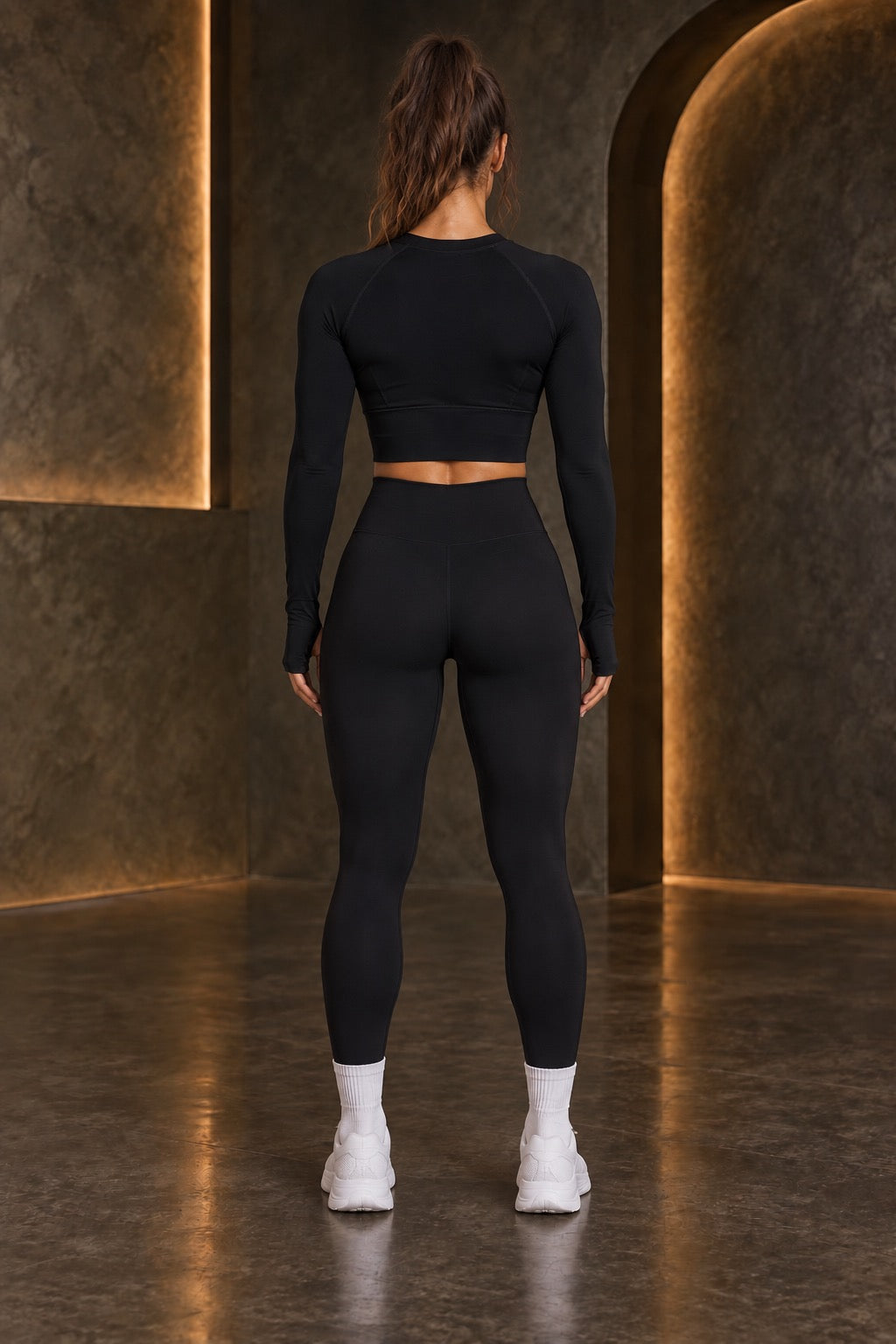 Long-sleeve crop top